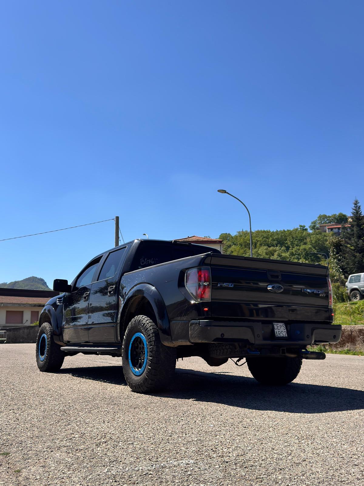 Ford F-150 Raptor SVT R